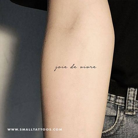 Mamacita Tattoo, Small Tattoos Italian, Italian Tattoos For Women, 3 Small Tattoos, French Word Tattoos, Joy Tattoo, Tattoo French, France Tattoo, Inner Wrist Tattoos