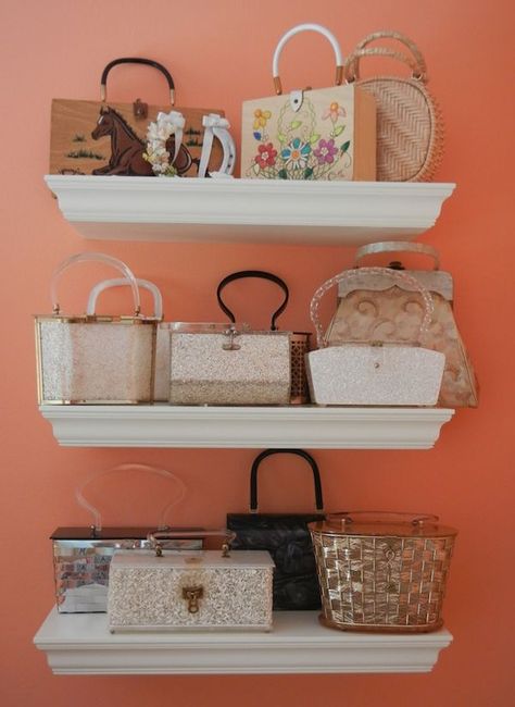 Are your handbags cluttering up your entryway? Here are 11 easy--and budget-friendly--handbag storage solutions. Purse Display, How To Organize Your Closet, Handbag Display, Purse Storage, Handbag Storage, Diy Wallet, Vanity Room, Diy Purse, Purse Organization