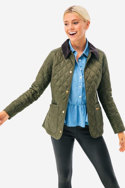 Light Jackets For Women, Barbour Annandale, Barbour Style, Irish Fashion, Green Puffer, Travel Jacket, Barbour Jacket, Classic Jacket, Preppy Aesthetic