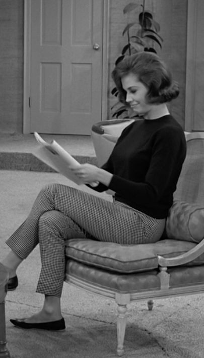 Mary Tyler Moore Outfits, Laura Petrie Style, Mary Tyler Moore Style, Mary Tyler Moore Fashion, Laura Petrie, Classic Feminine Style, 60’s Fashion, Mary Tyler Moore Show, 1950s Vintage Fashion