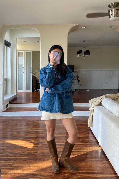 Frye Boot Outfit Ideas, Styling Frye Boots, Frye Boots Outfit Aesthetic, Frye Campus Boots Outfit Style, Fall Frye Boots Outfits, Tall Boots Skirt Outfit, Brown Frye Boots Outfit, Frye Boots Aesthetic, Frye Boots Outfit Summer