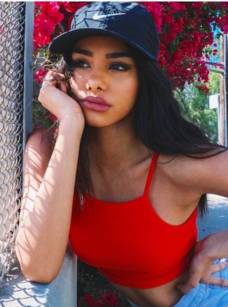 pin- heyheyitsizz♕insta- izabeloo♡ Naressa Valdez, White Nike Hat, Tumblr Outfits, 인물 사진, Instagram Inspiration, Pretty Face, Kylie Jenner, Damask, Photo Inspiration