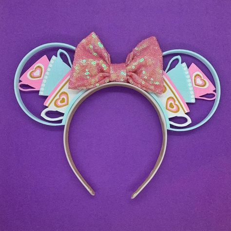 Alice In Wonderland Outfit, Mouse Ears Disney, Diy Disney Ears, Disney Mouse Ears, Disney Headbands, Disney Mickey Ears, Disney Mouse, Mickey Mouse Ears, Minnie Mouse Ears