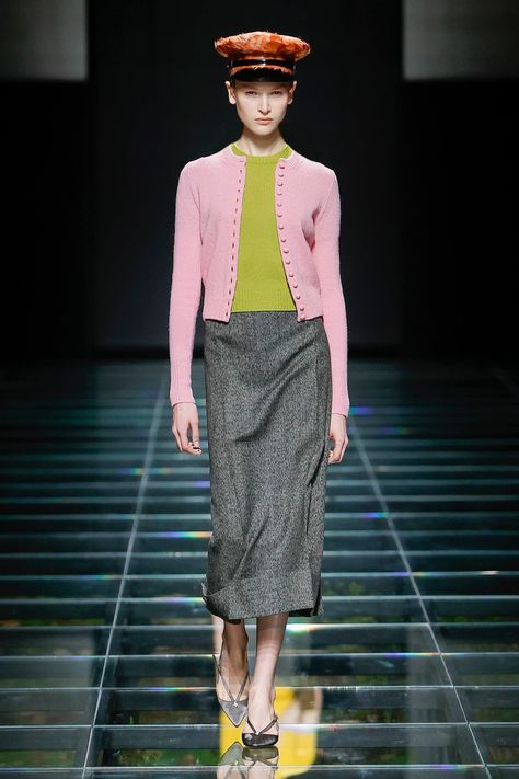 FW 2024 Womenswear | PRADA Prada Fashion Week, Fw 2024, Fashion Week 2024, Prada Fashion, Prada Collection, Street Style Winter, Office Fashion, Womens Fall, Skirt Outfits