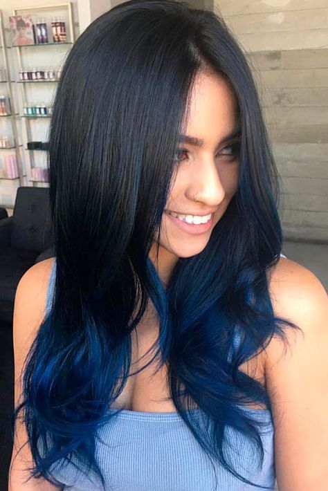 Blue black hair color ideas you can create using blue black dye, and all the tips to make it last as long as possible!Введите сообщение #glaminati #blueblackhair #blueblackombre #twotonedhair Blue And Black Hair, Blue Black Hair Dye, Blue Tips Hair, Blue Black Hair Color, Blue Hair Highlights, Blue Ombre Hair, Dyed Hair Blue, Blue Black Hair, Dark Blue Hair