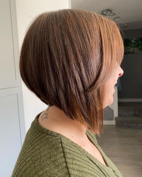 39 Hottest Graduated Bob Haircuts For Trendy Women Triangle Graduation Haircut, Triangular Graduation Haircut, Horizontal Graduation Haircut, Short Graduation Haircut, Square Graduation Haircut, Round Graduation Haircut, 45 Degree Haircut, Triangular Graduation, Graduation Haircut