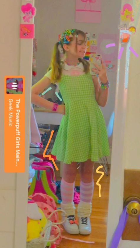 Teencore Outfits, Indie Outfits Colorful, Kidcore Outfits Aesthetic, Kidcore Winter Outfits, Soft Kidcore Outfits, Kidcore Aesthetic Clothes, Nostalgiacore Outfit, Candy Core Outfits, Happy Outfit