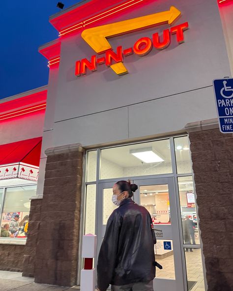 In N Out Instagram Pictures, In N Out Photoshoot, In N Out Aesthetic, Cali Pics, Diner Photoshoot, Idea Photoshoot, Ig Pics, In-n-out Burger, In & Out