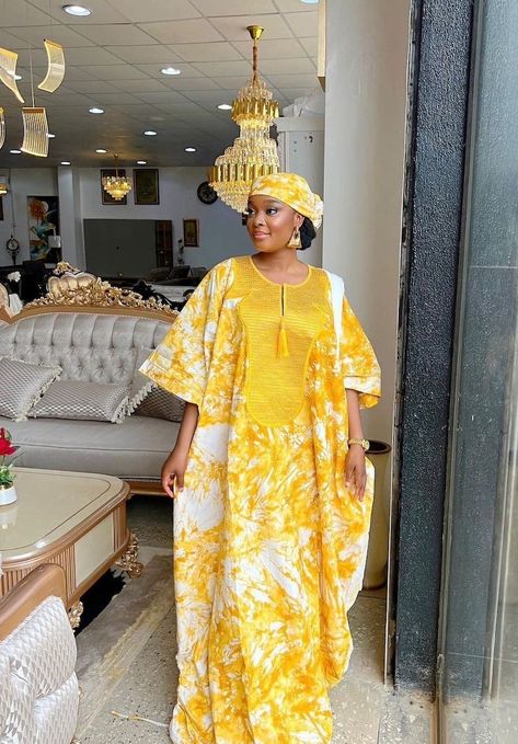 Broderie africaine Boubou adire Adire danshiki Caftan de l'Aïd Robe modeste Tante riche Robe nigériane Robe de soirée Culture africaine - Etsy France Embroidery Gowns For Women, Latest Adire Boubou Styles For Women, Adire Styles For Ladies 2024, Latest Bubu Gown Style 2024, Nigerian Kaftan For Women, Latest Boubou Styles For Women, Adire Bubu Styles, Brocade Outfits, Adire Boubou Styles For Women