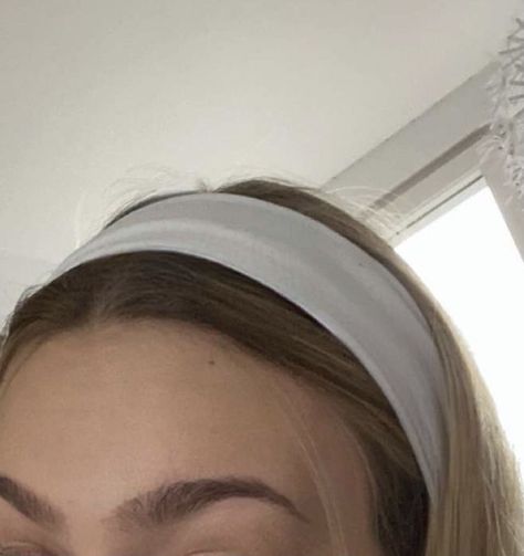 Sport Hair, Stretchy Headbands, Hair Bands, French Girl, Aesthetic Hair, Headbands For Women, Old Money, Hair Band, Hair Looks