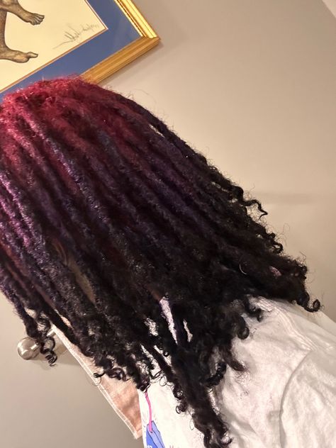 Colored Roots Locs, Dark Purple Locs Black Women, Loc Hair Dye Ideas, Dreadlocks Dyed, Colorful Locs, Loc Colors, Purple Dreads, Dyed Dreads, Colored Locs