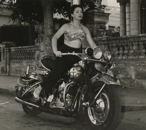 CUBA THEN: IMAGES FROM THE RAMIRO A. FERNÁNDEZ COLLECTION Havana, C. 1956 Cuban-born singer and dancer Lina Salomé Cuban Heritage, Vintage Cuba, Cuban Culture, Mexican Actress, Celebrity Culture, Sailor Jerry, Cuba Travel, People Watching, Havana Cuba