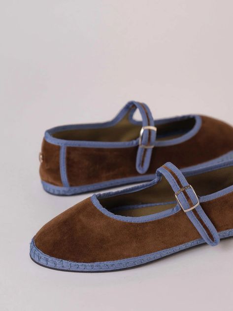 Svetis Mary Jane Camel – Sveti Stefan Sveti Stefan, Vegan Shoes Women, Mary Jane Flats, Eva Sole, Sock Shoes, Fashion Item, Mary Janes, Me Too Shoes, Style Me