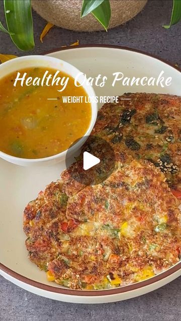 Preetha Athrey on Instagram: "Healthy Oats Pancakes | Great Weight Loss Recipe   Looking for something different to make with Oats for your breakfast? Here is one recipe that is quick to make, is healthy, has minimal ingredients and comes with great flavour. This is great for people who are looking for weight-loss recipes  So do give this a try at home and follow my channel for more such easy-to-make delicious recipes and like, share and comment 😍  Ingredients: * 1 cup Rolled Oats or instant oats * 2 tbsp Dahi (yogurt) * Water - as required * 1/4 cup Onions, chopped * 1/2 cup Red, Yellow and Green Capsicum, chopped * 2 tbsp boiled corn * Fresh Dhania * Salt to taste * 1 tsp mixed herbs * Oil for cooking * Sesame Seeds for garnish  Method: 1. In a mixer, grind the oats into a fine powder. Breakfast Weekly Plan, Oats Recipes Indian For Diet, Oats Uttapam Recipe, Oats Breakfast Recipes Indian, Indian Food Recipes Easy Healthy, Oats Recipes Indian Healthy, Oats Indian Recipes, Healthy Indian Breakfast Recipes, Instant Breakfast Recipes Indian Veg