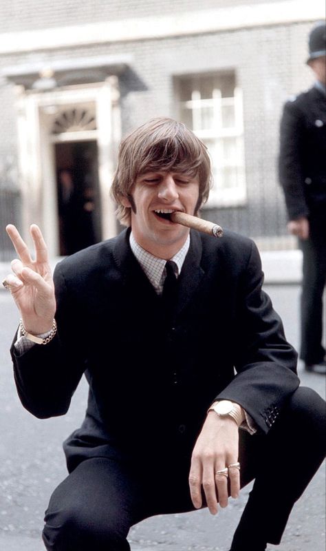 Ringo Starr Aesthetic, Ringo Star, Richard Starkey, Terry O Neill, Beatles Ringo, Bug Boy, Beatles Pictures, Downing Street, She Loves You