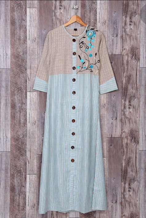 Cotton kurti with brilliant embroidery and buttons Latest Designer Kurtis, Simple Kurtis, Kurti Styles, Eastern Dresses, Style Kurti, Kurti Style, Cotton Kurtis, Printed Anarkali, Casual Attire For Women