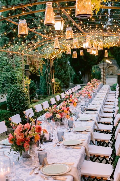 Wedding Aesthetic Romantic, Aesthetic Wedding Inspiration, Garden Wedding Table Centerpieces, Summer Wedding Fireplace Decor, Fairy Lights Garden Wedding, Wedding With Minimal Flowers, Courtyard Garden Wedding, Blush And Mint Wedding, Indoor Spring Wedding Reception