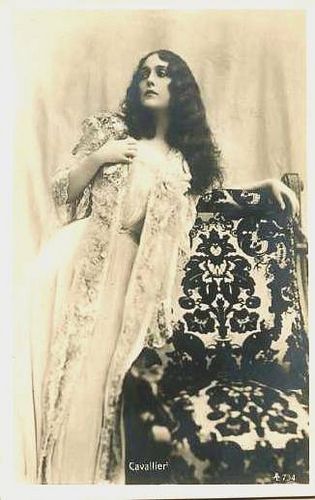 Lina Cavalieri♥ Italian Opera, Burlesque Vintage, Lina Cavalieri, Giovanni Boldini, Vintage Burlesque, Portrait Vintage, Victorian Photos, Old Fashion, Vintage Portraits