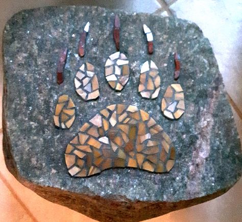 Bear Mosaic, Abstract Mosaic Art, Tile Tables, Mosaic Rocks, Abstract Mosaic, Mosaic Inspiration, Mosaic Tile Art, Glass Rocks, Mosaic Ideas