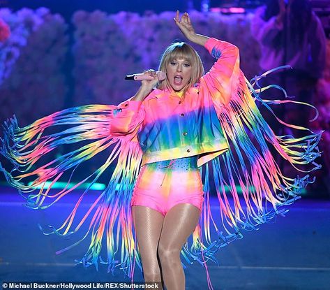 Taylor Swift Happy, Tyler Swift, Taylor Swift New, All About Taylor Swift, Happy Pride, Lgbt Pride, Pride Month, Pride Shirts, Civil Rights