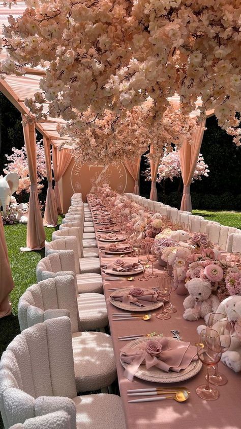 Dream Wedding Reception, Idee Babyshower, Dinner Party Decorations, Dream Wedding Decorations, Wedding Planning Decor, Wedding Decor Style, Dream Wedding Ideas Dresses, Future Wedding Plans, Wedding Decor Elegant