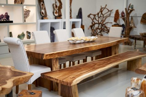 Wooden Table With Bench, Live Edge Dining Table With Bench, Dining Table Design Wooden, Living Edge Table, Wooden Table And Bench, Table For Small Kitchen, Styling Dining Table, Wood Dining Table Design, Dinning Table Wood