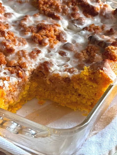 Pumpkin Pie Spice Cake Recipe, Pumpkin Spice Crumb Cake 12 Tomatoes, Pumpkin Spice Crumb Cake, Twelve Tomatoes, Fall Town, Pumpkin Crumb Cake, Crumb Cakes, Morning Recipes, Autumn Baking