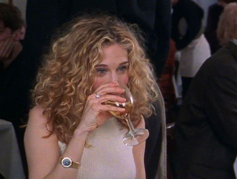 Carrie Bradshaw Carrie Bradshaw, Curly Hair, A Woman, Wine, Glass, Hair