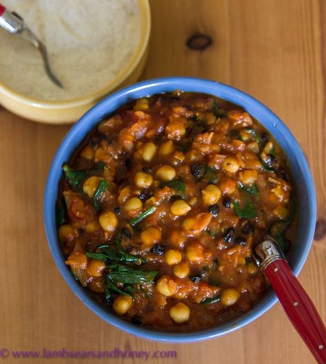 Moroccan Chickpea Tagine Chickpea Tagine Recipe, Chickpea Tagine, Surimi Recipes, Moroccan Chickpea, Ciroc Recipes, Crohns Recipes, Endive Recipes, Scallions Recipes, Vegetarian Mains