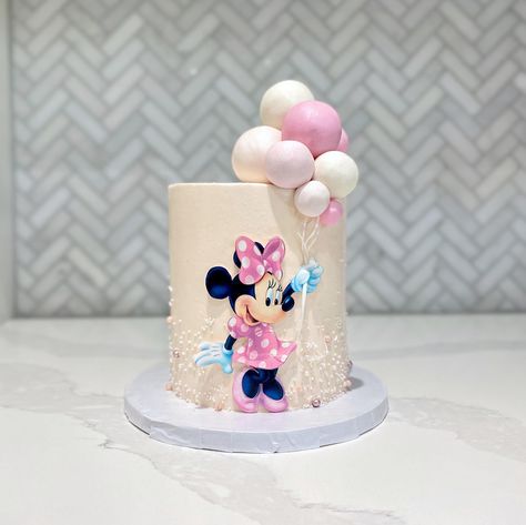 Minnie Mouse Birthday Cakes, Bolo Minnie, Minnie Cake, Minnie Mouse Cake, Creative Birthday Cakes, Baby Birthday Cakes, Mouse Cake, Mini Mouse, Minnie Mouse Birthday