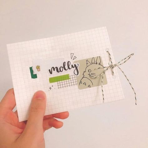 Penpal Writing Ideas, Cute Aesthetic Letter Ideas, Aesthetic Birthday Envelope, Birthday Letter Envelope, Letter Envelope Aesthetic Diy, Aesthetic Birthday Letters Ideas, Penpal Envelope Ideas Aesthetic, Birthday Mail Ideas, Aesthetic Penpal Letter Ideas