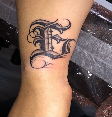 Letter E Tattoo, Font Tato, Mother And Son Tattoo, Tattoos Cross, Tattoo Design Hand, Son Tattoo, Tattoo Ideas Easy, Tattoos Love, X Tattoo