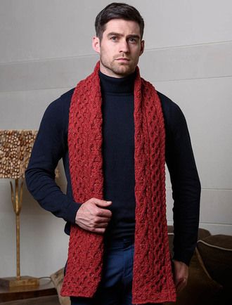 Honeycomb Scarf, Scarf Designs, Irish Sweater, Chunky Turtleneck Sweater, Woolen Scarves, Men's Scarf, Stylish Winter Outfits, Elegant Scarves, Aran Sweater