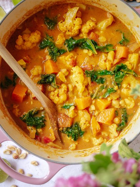 Sweet Potato Peanut Stew with Cauliflower and Kale Sweet Potato Peanut Stew, Cauliflower Stew, Kale And Chickpeas, Cauliflower And Kale, Cauliflower Sweet Potato, Sweet Potato Stew, African Peanut Stew, Peanut Stew, Japanese Sweet Potato