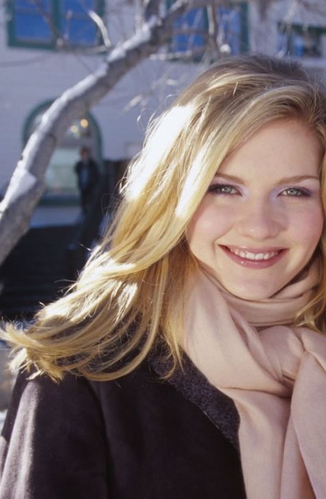 Kirsten Dunst Kirsten Dunst Blonde Hair, Kirsten Dunst Hair Bangs, Kirsten Dunst Virgin Movie, Kirsten Dunst Crazy Beautiful, Kirsten Dunst Interview With A Vampire, Leo Rising, Yvonne Strahovski, Kirsten Dunst, Jennifer Aniston