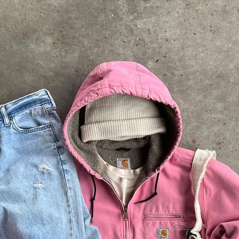 Aged Ivy on Instagram: "TOP 10 VINTAGE OUTFIT PICKS OF 2023 Neutrals have my heart but the pink Carhartt takes the cake. More outfit inspo to come in 2024. 💓" Pink Carhartt Jacket, Carhartt Work Jacket, Pink Carhartt, Carhartt Jacket Outfit, Carhartt Logo, Carhartt Jacket, Work Jackets, Fall Fits, Fancy Outfits