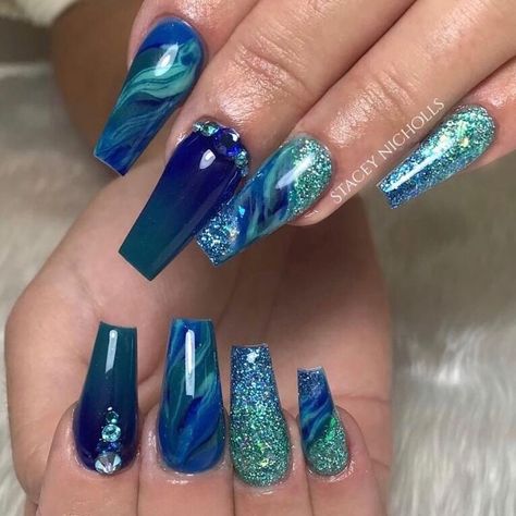 Blue And Teal Nail Designs, Peacock Color Nail Designs, Navy Blue And Teal Nails, Ocean Blue Nails Summer, Peacock Blue Nails, Ocean Acrylic Nails, Blue Teal Nails, Aug Nails, Teal Blue Nails