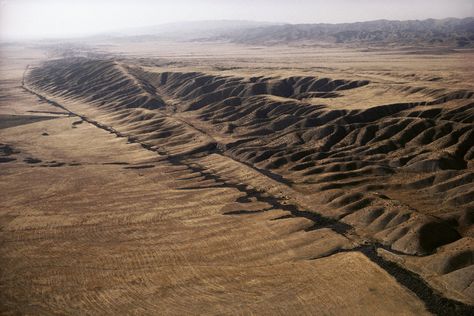 The Earth’s Shell Has Cracked, and We’re Drifting on the Pieces - The New York Times Plate Tectonic Theory, San Andreas Fault, Subduction Zone, Aerial Photograph, Planet Ocean, Plate Tectonics, Science Photos, Surface Water, World Photography