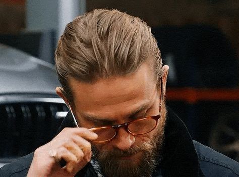 Charlie Hunnam The Gentlemen, Raymond Smith, Raleigh Becket, Garrett Hedlund, The Gentlemen, Jax Teller, Charlie Hunnam, Gentleman, Hair Cuts