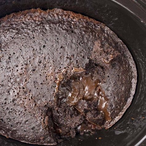 Crockpot Lava Cake, Crockpot Chocolate, Dutch Oven Camping Recipes, Pumpkin Dump Cake Recipe, Caramel Apple Dump Cake, Blueberry Dump Cakes, Crockpot Hot Chocolate, Dump Cake Pumpkin, Princess Pinky Girl