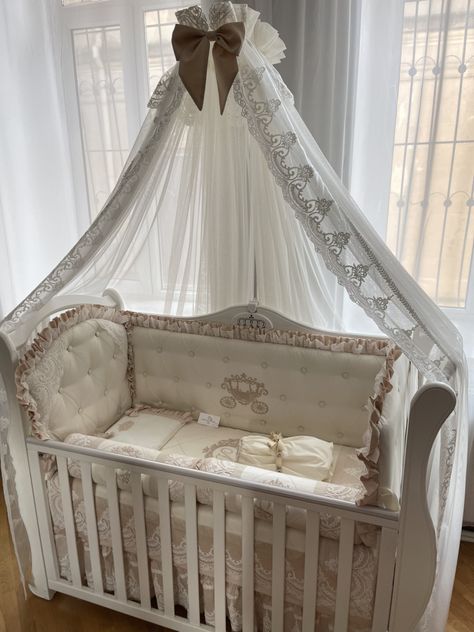 Circle Crib, Luxury Baby Crib, Luxury Baby Nursery, Postpartum Care Kit, Nursery Rooms, Baby Prince, Baby Room Inspiration, Nursery Room Inspiration, Postpartum Care