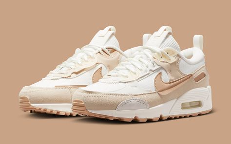 Neutral Nike Air Max 90, Nude Nike Air Max, Nike Futura Outfit, Nike Air Max Futura 90, Air Max 90 Futura Outfits, Air Max Excee Outfit, Nike Air Max Futura, Nike Air Max 90 Women Outfit, Nike Air Max 90 Futura