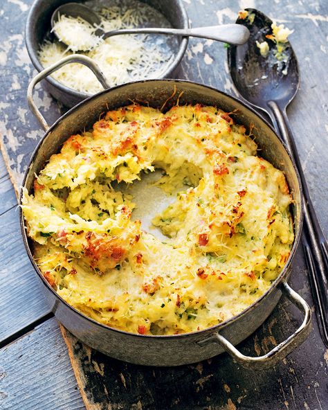 Take mash potato to a whole new level of greatness – combine your favourite side dish with bacon, leeks and cheese and bake until golden. Mashed Potato Pie, Mash Potato, Savory Pies, Potato Pie, Mashed Potato, Potato Dishes, Veggie Dishes, Cheese Recipes, Vegetable Dishes