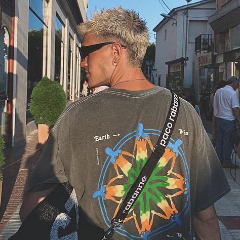 Bleached Hair Men, Taper Fade Short Hair, Men Blonde Hair, Mens Haircuts Short Hair, Dyed Hair Men, Men Haircut Curly Hair, Mullet Haircut, Mens Hairstyles Thick Hair, Men Hair Color