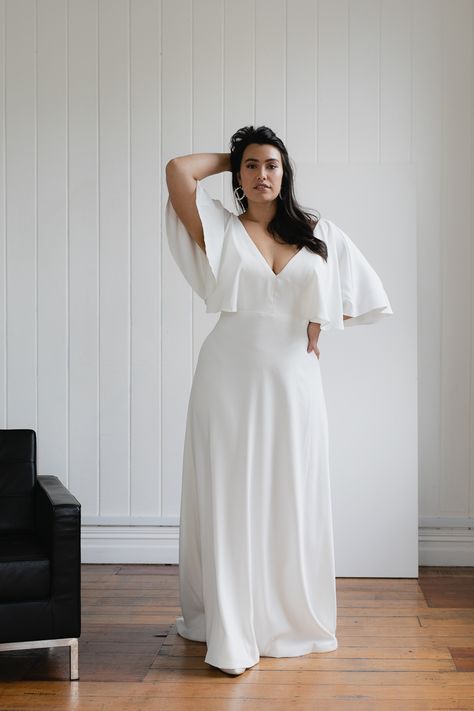 Wedding Dress Reception After Party, Low Key Wedding Dress, Trish Peng, Wedding Dress Reception, Hera Couture, Curvy Wedding, Minimal Wedding Dress, Plus Wedding Dresses, Bridal Designers