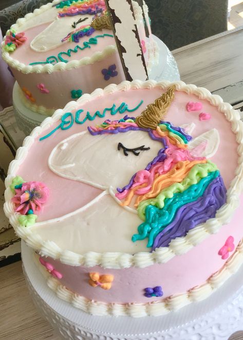 Grocery Store Unicorn Cake, Diy Unicorn Sheet Cake, Simple Unicorn Birthday Cake, Flat Unicorn Cake, Easy Unicorn Birthday Cake, Round Unicorn Cake, Unicorn Shaped Cake, Unicorn Birthday Cake Easy, Unicorn Sheet Cake Ideas