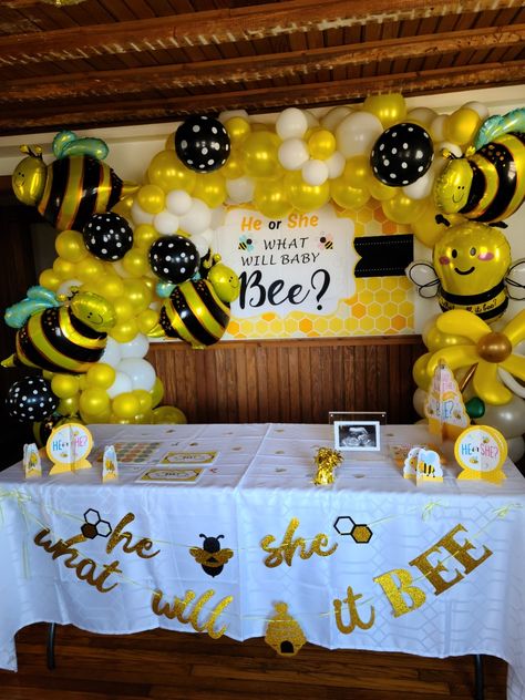 Bubble Bee Gender Reveal Ideas, Honey Bee Gender Reveal Ideas, Bee Gender Reveal Ideas, Gender Reveal Bee Theme, Bee Themed Gender Reveal, Honey Bee Theme, What Will It Bee, Bee Gender Reveal, Gender Reveal Ideas