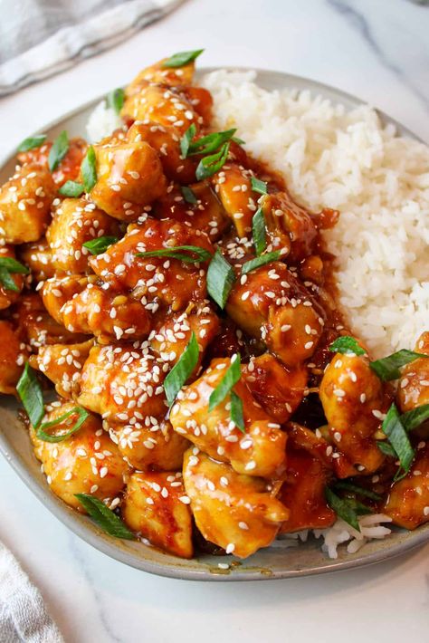 Sweet Chinese Chicken, Honey Soy Chicken And Rice, Honey Chicken And Rice Recipes, Honey Chicken Aesthetic, Soy And Honey Chicken, Honey Soy Chicken Stir Fry, Honey Garlic Chicken With Rice, Maple Soy Chicken, Lunch Ideas Chinese