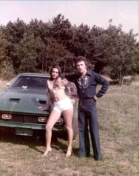 70s Couple, Full House Tv Show, House Tv Show, Screened In Back Porch Ideas, Screened In Back Porch, 70s Muscle Cars, Farmhouse Back Porch Ideas, Farmhouse Back Porch, 70s Photos