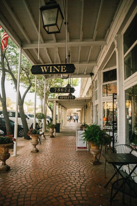 Ultimate Fredericksburg Weekend Getaway: Best Texas Wineries Itinerary Fredericksburg Texas Wineries, Fredericksburg Wineries, Cool Hotels, Texas Weekend Getaways, Texas Wineries, Engagement Themes, Texas Winter, Sky Resort, Fredericksburg Texas